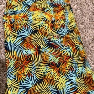 LuLaRoe Colorful Leaf Pattern Leggings
